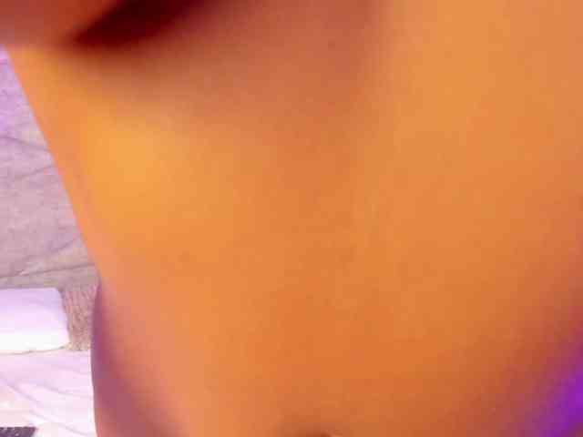 SheylaVega bongacams live cam model