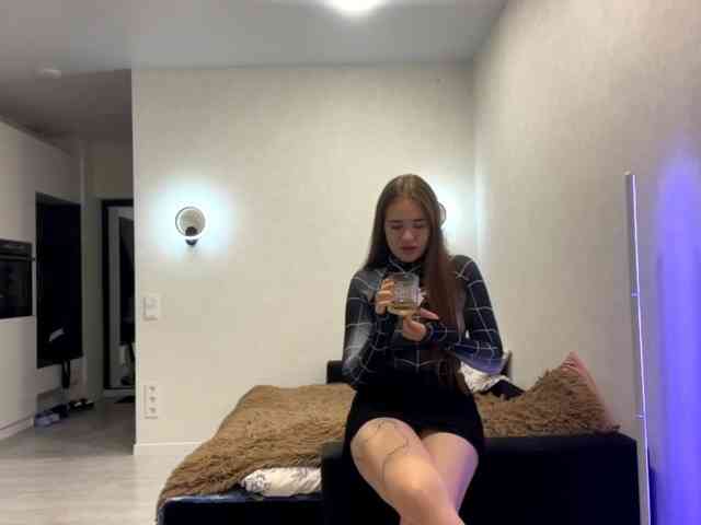 SimoneWelchel bongacams live cam model