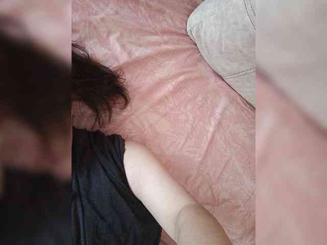 Nolifirsta bongacams live cam model