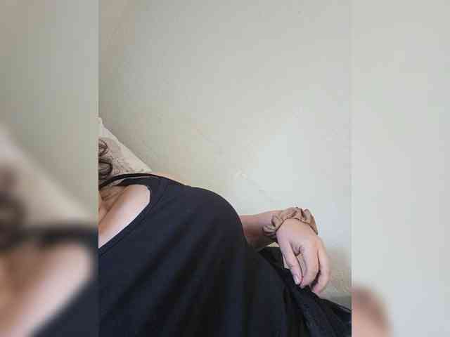 Nolifirsta bongacams live cam model