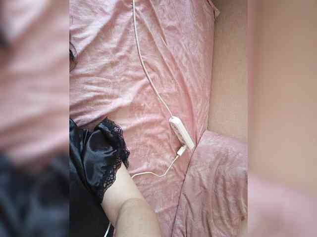 Nolifirsta bongacams live cam model
