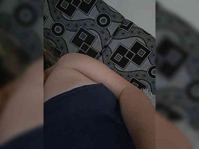 Nolifirsta bongacams live cam model