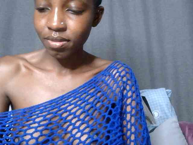 Gianna bongacams live cam model