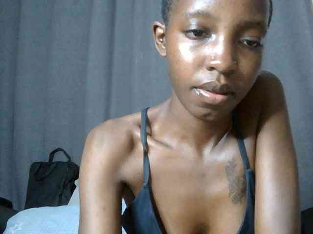 Gianna bongacams live cam model