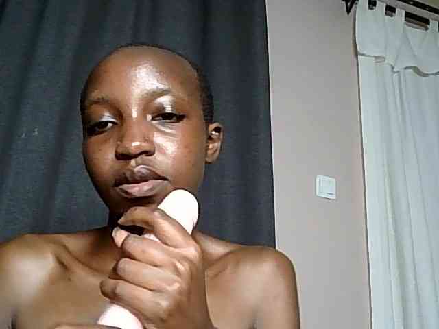 Gianna bongacams live cam model