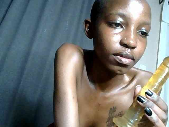 Gianna bongacams live cam model