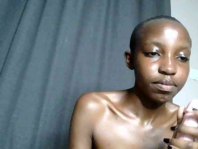 Gianna bongacams live cam model