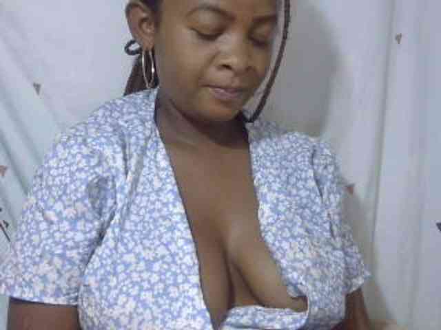 Love-Sexya bongacams live cam model