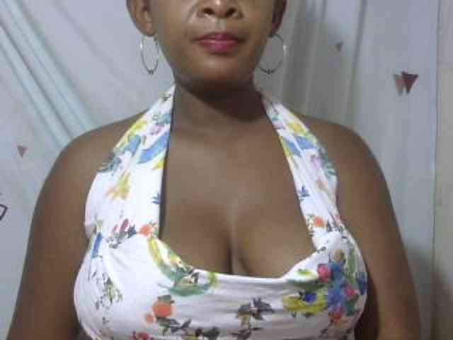 Love-Sexya bongacams live cam model