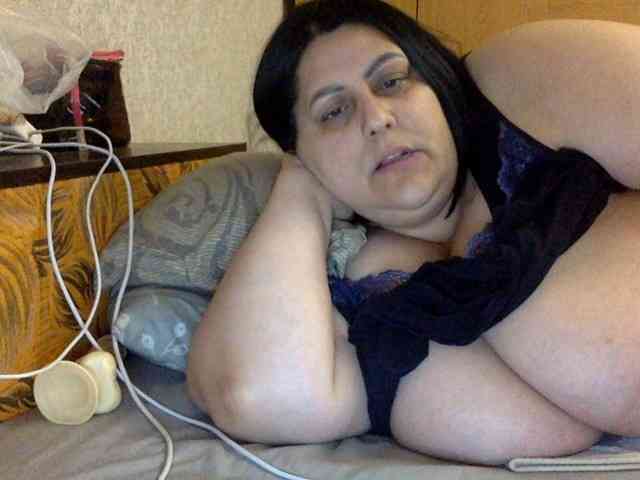 ChristianNetta bongacams live cam model