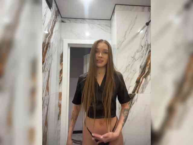 VIVANST bongacams live cam model