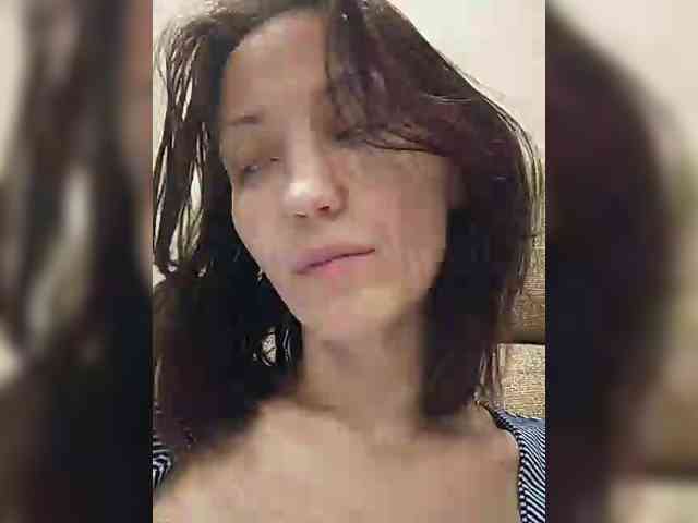 Cristinac bongacams live cam model