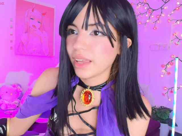 Swannamy bongacams live cam model