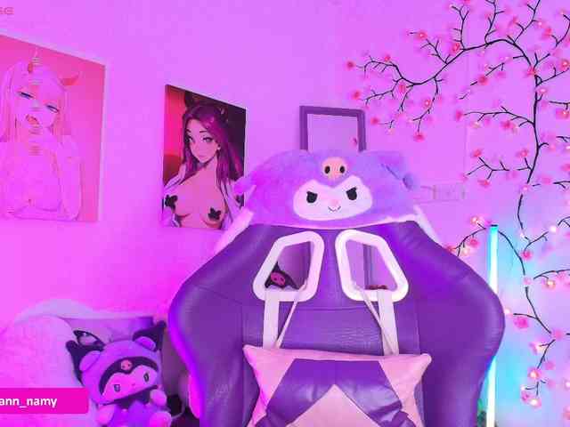 Swannamy bongacams live cam model