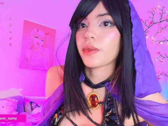 Swannamy bongacams live cam model