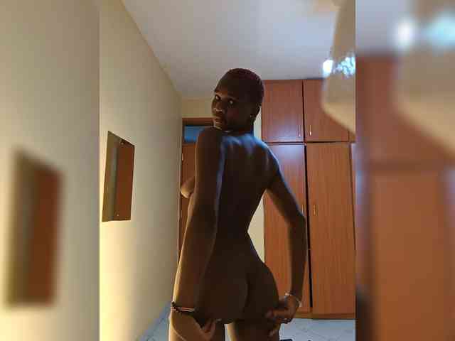 Kaylaura254 bongacams live cam model