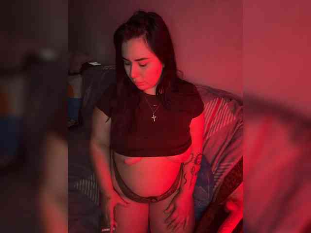 bigASSmodel bongacams live cam model