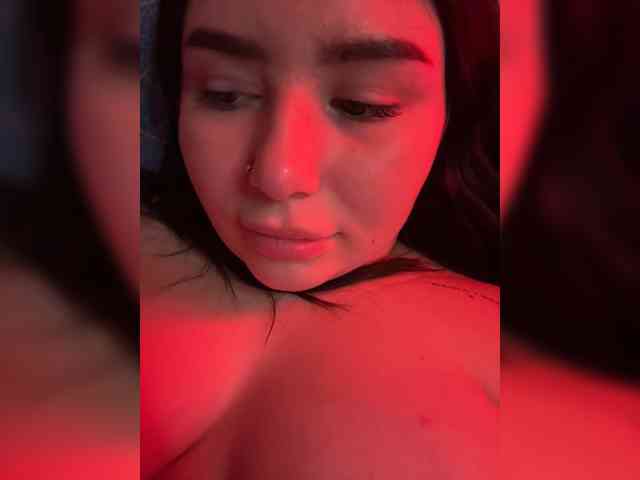 bigASSmodel bongacams live cam model