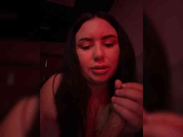 bigASSmodel bongacams live cam model