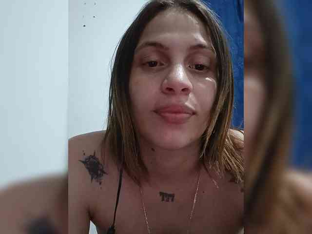 Barbiepaola bongacams live cam model
