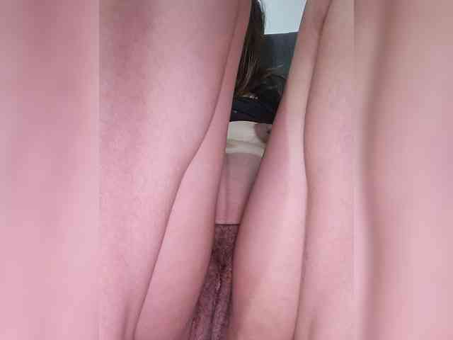 Barbiepaola bongacams live cam model