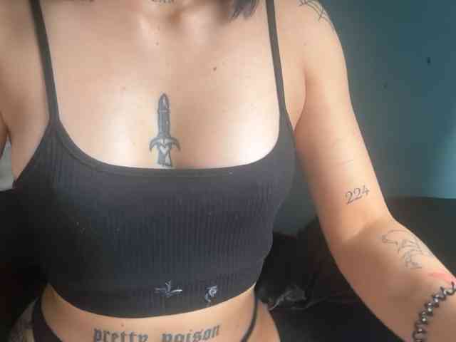 wikusia44116 bongacams live cam model