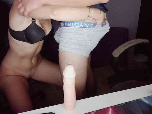 Strelitzia bongacams live cam model
