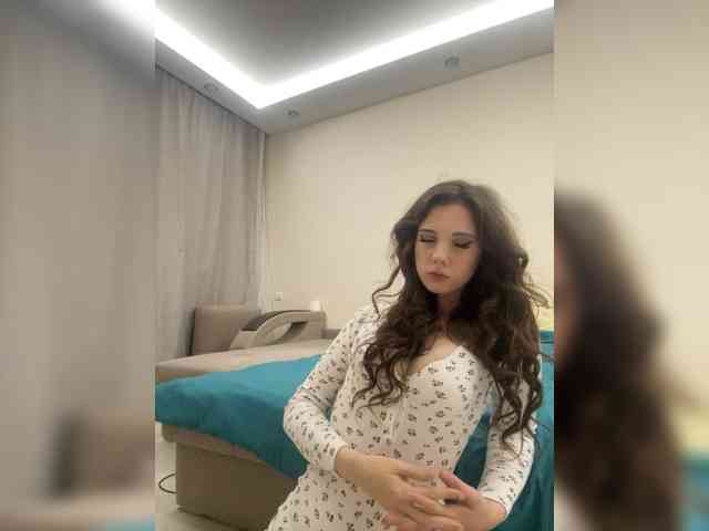milana-stars bongacams live cam model
