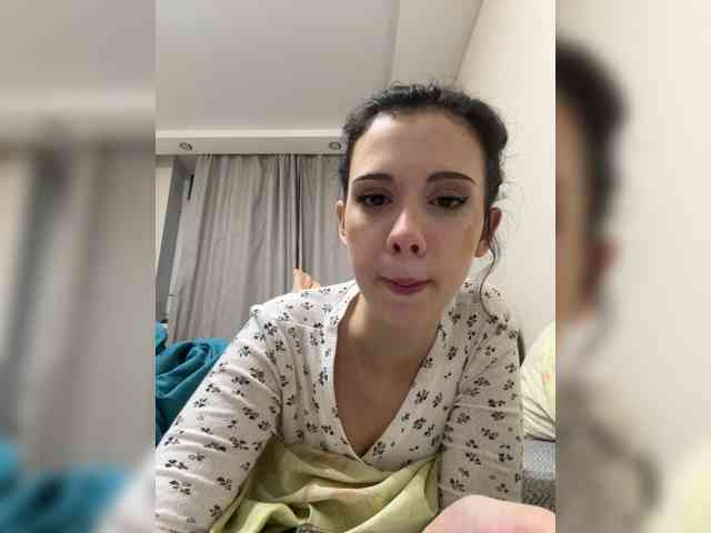 milana-stars bongacams live cam model