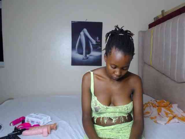 CocoPookie bongacams live cam model