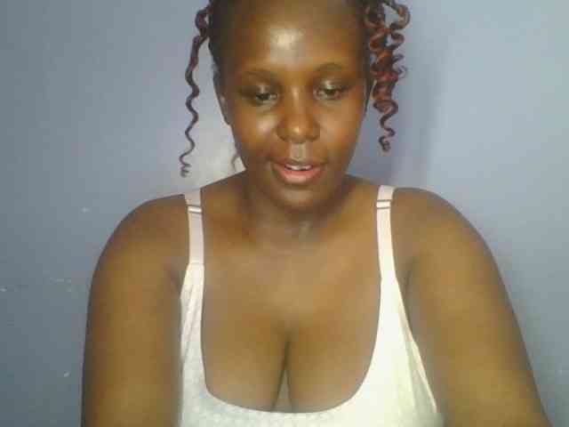 Nice-booby bongacams live cam model