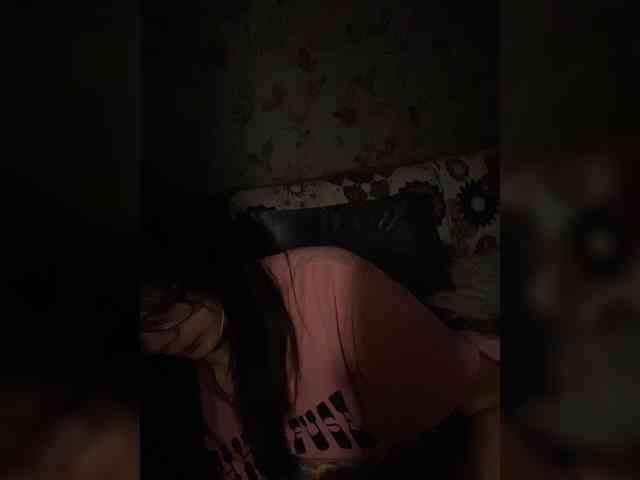 Warm-nuan bongacams live cam model