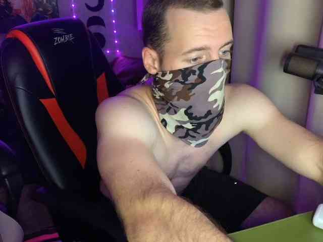 Finkai12 bongacams live cam model