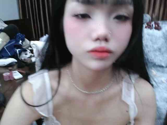 xiaoxiao2005 bongacams live cam model