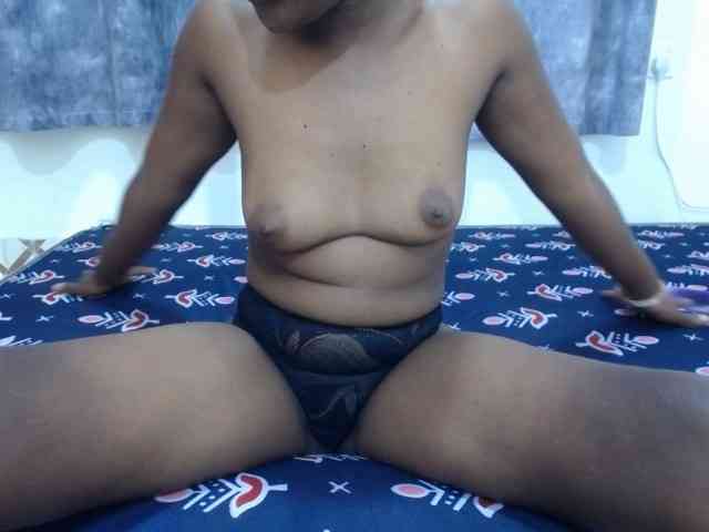 Sexylily888 bongacams live cam model