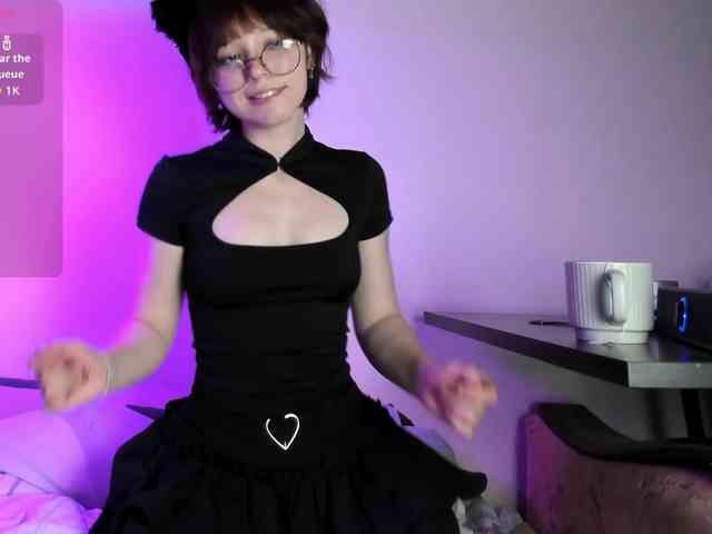 Kuromi5 bongacams live cam model