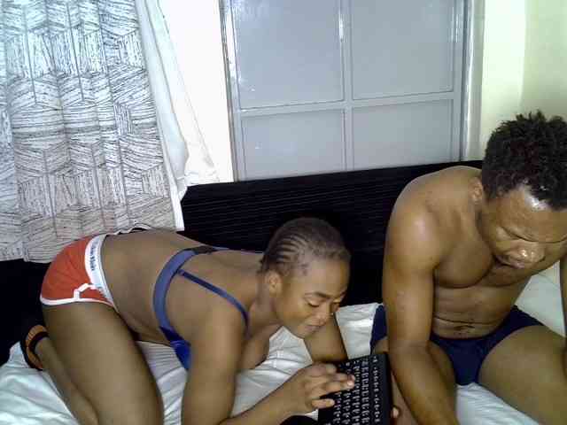 PixelPop bongacams live cam model