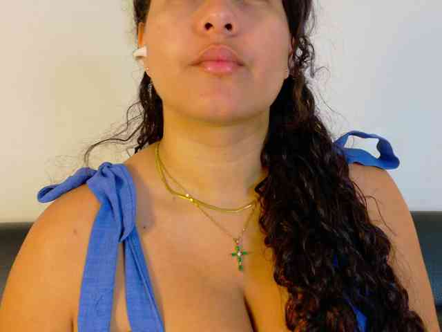 Evaa-Daemon bongacams live cam model