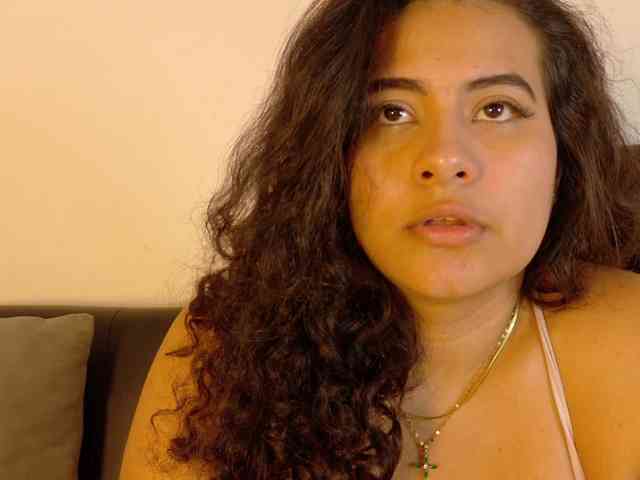 Evaa-Daemon bongacams live cam model