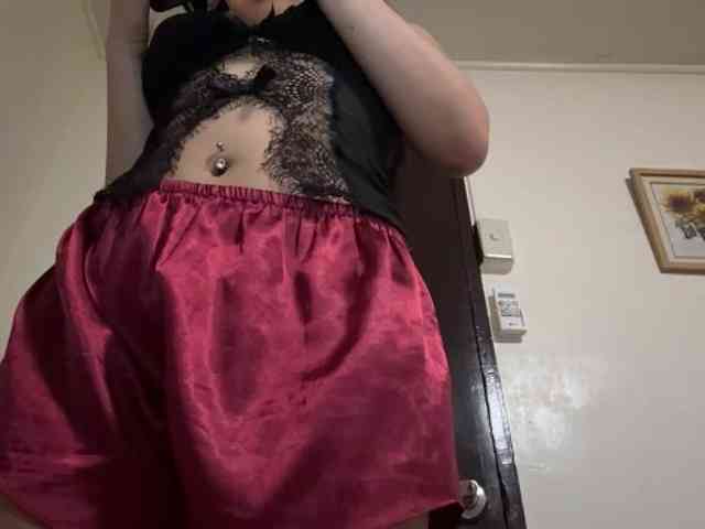 LesleyRener bongacams live cam model