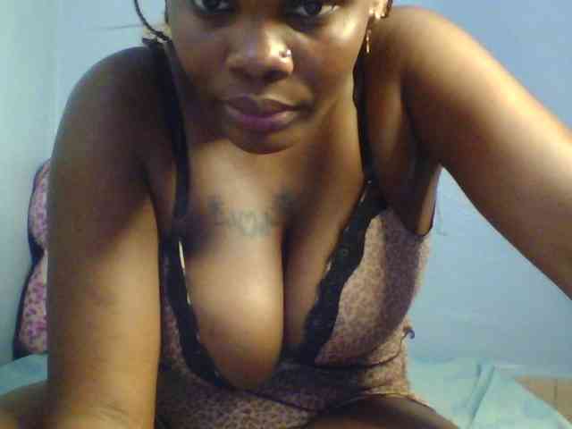Claude254 bongacams live cam model