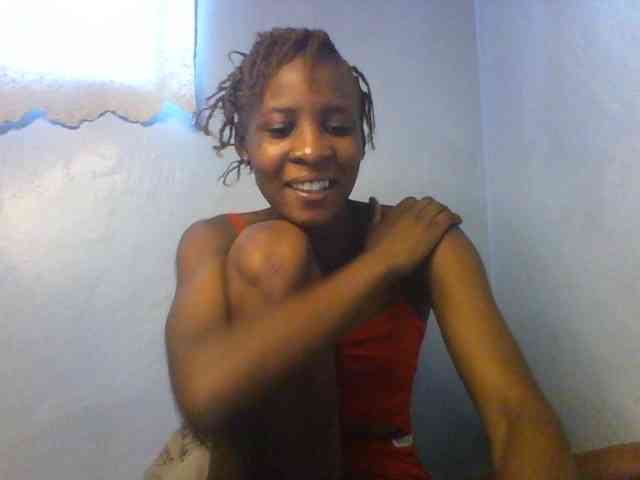 Karembo bongacams live cam model