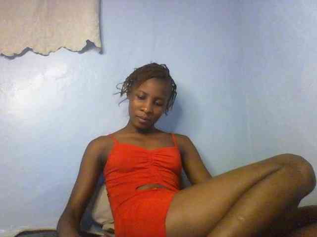 Karembo bongacams live cam model