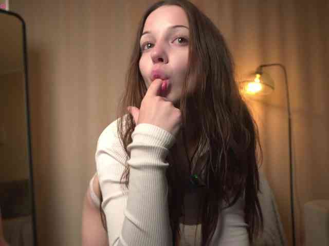 Kiracelestialll bongacams live cam model