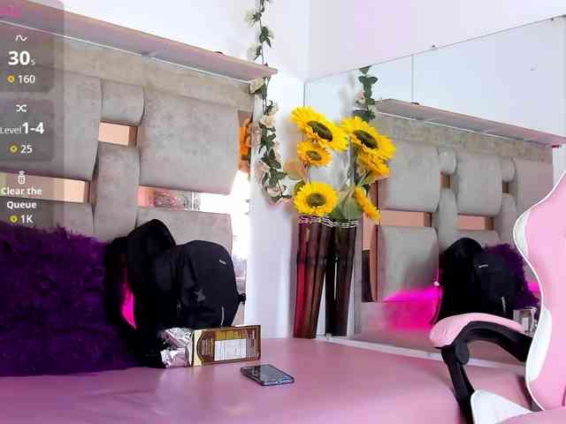 Mia-Stanly bongacams live cam model
