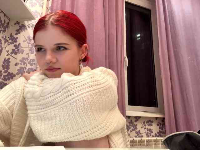 ClaudieOsbeck bongacams live cam model
