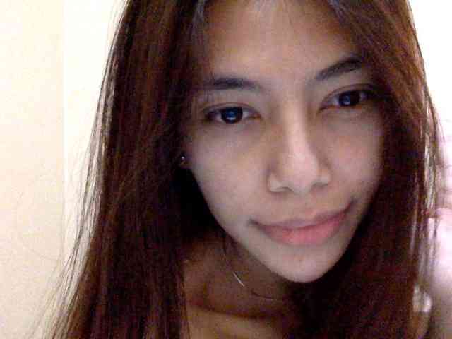 Flowgirll bongacams live cam model