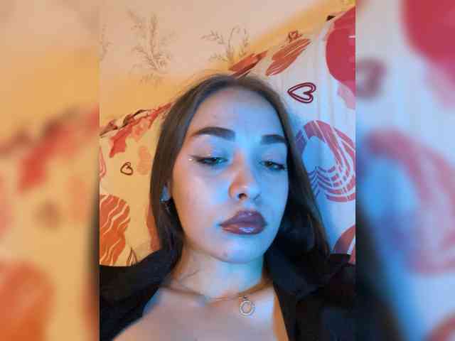 kamilik bongacams live cam model