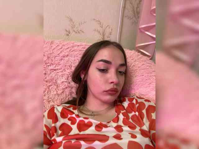 kamilik bongacams live cam model