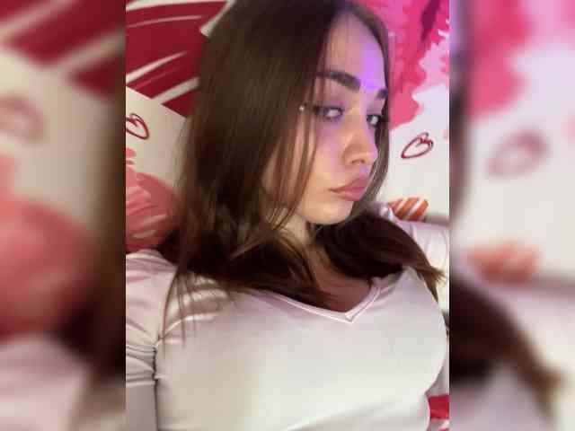kamilik bongacams live cam model